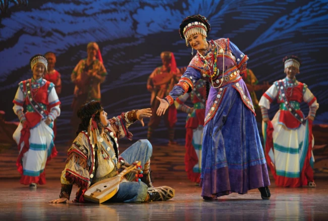 用非遗花灯展山河深情 云南花灯剧《石月亮》2026全国巡演启幕